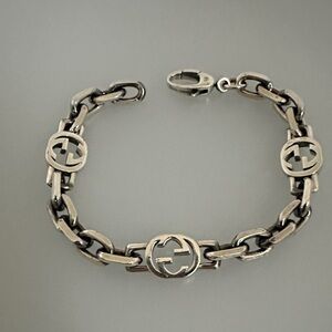 GUCCI Silver Chain Bracelet with Logo
